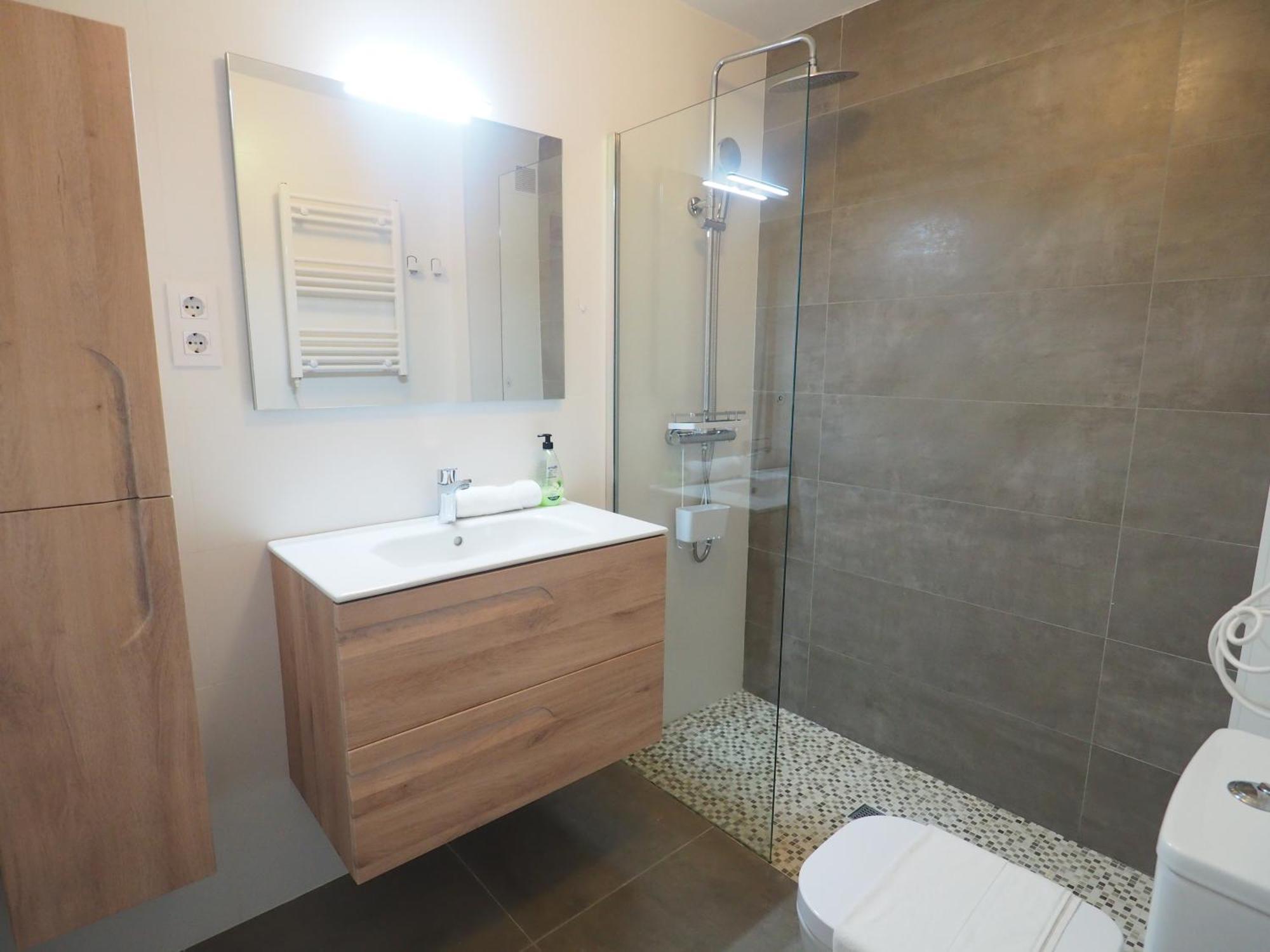 Balcony View Apartment By Hello Homes ซีเจส ภายนอก รูปภาพ